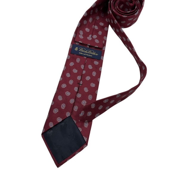 BROOKS BROTHERS Burgundy Paisley Silk DESIGNER Tie USA - Picture 2 of 4
